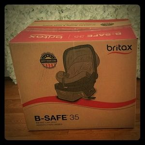 SOLD Externally - Britax B Safe 35 Child Car Seat
